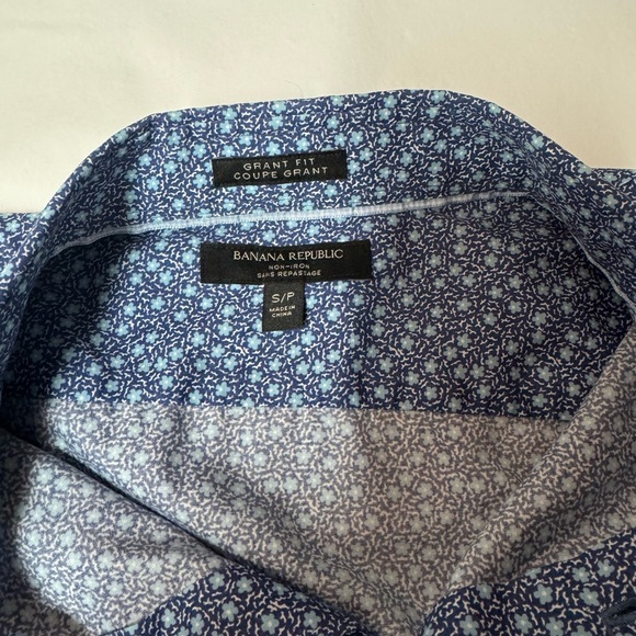 Banana Republic Non iron Floral Long Sleeve Button Down Shirt Size S - Picture 3 of 4